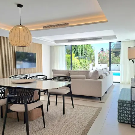 Noctua 016 El Pilar 1 에스테포나